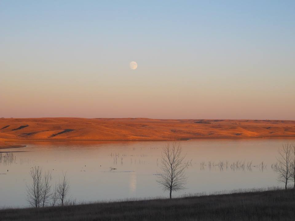 super-moon-rising