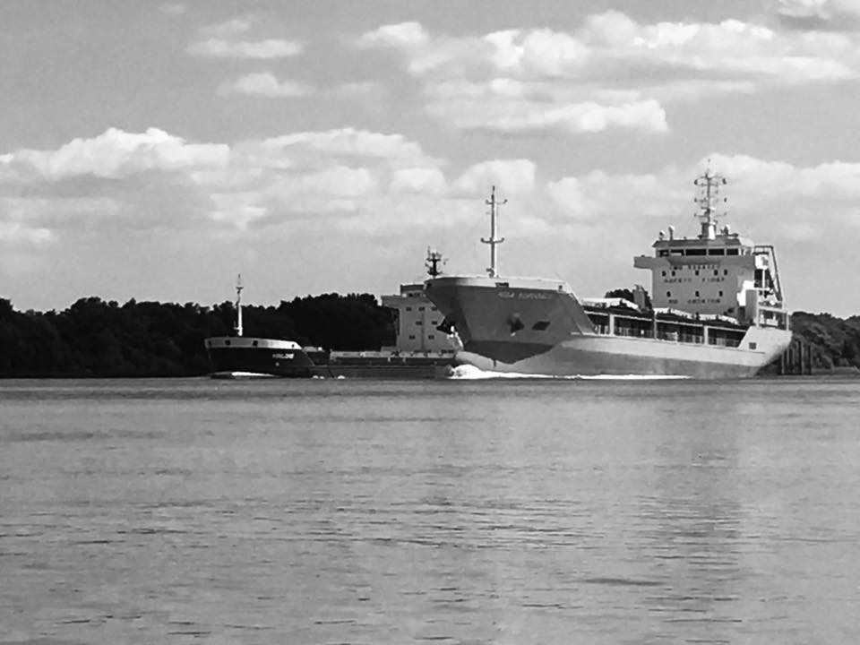 Oil tanker b&w